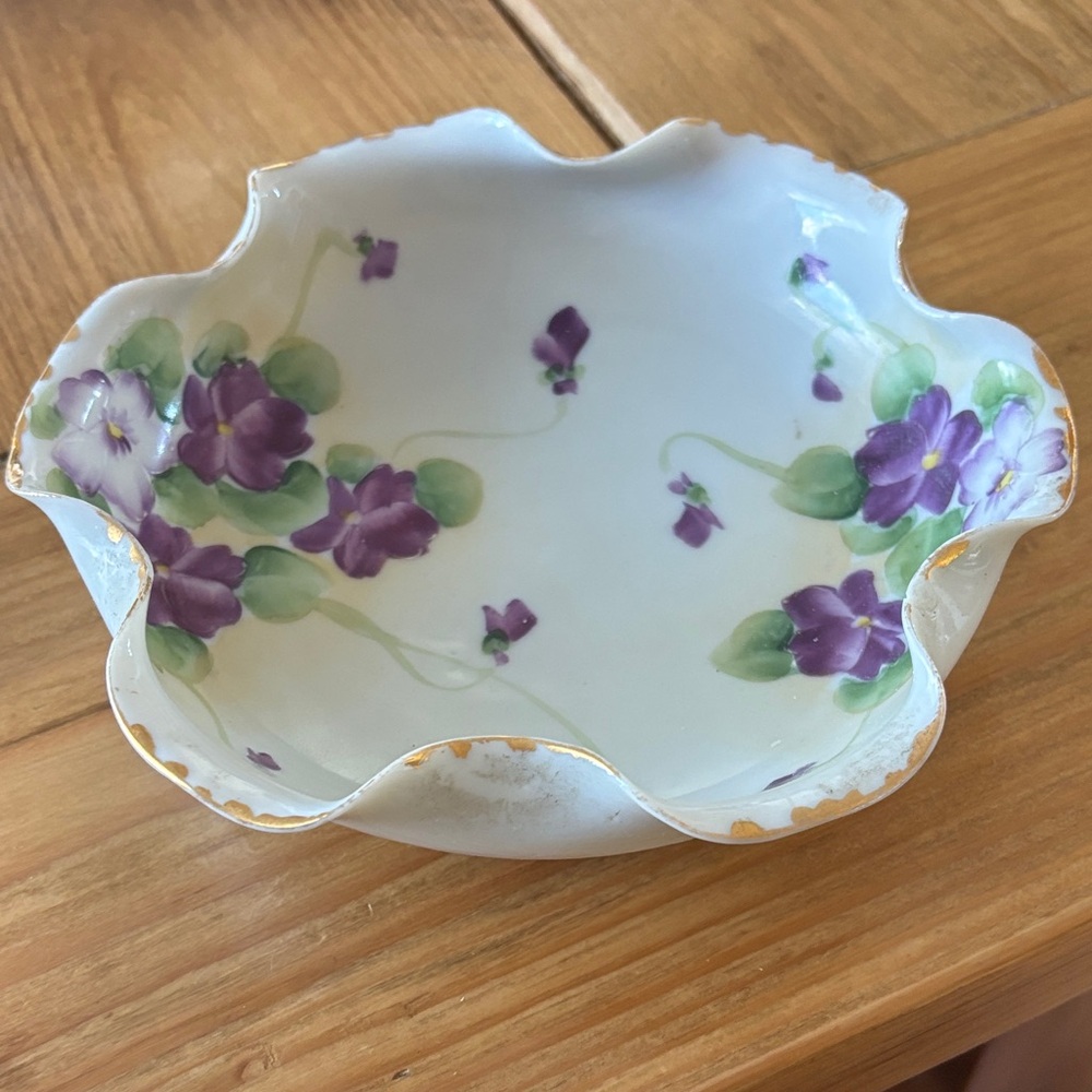 Floral Scalloped Porcelain Bowl